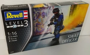 Revell 1/16 Kit De Modèle Officier SWAT En Plastique - Picture 1 of 2