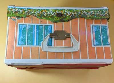 Vintage Barbie Ideal Juguete Casa de Muñecas Estilo Rancho Vinilo Plegable Años 60 Foto 1 de 4