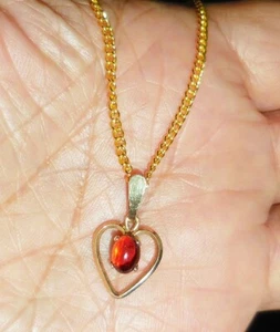 VINTAGE GOLD FILLED NECKLACE BEAUTIFUL RUBY RED HEART INSERT DESIGN - Picture 1 of 6