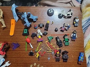Lego Minifigure Lot 10 Torso Accessories Full And Parts Mixed Piece An Acc - Picture 1 of 8