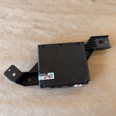 15 Toyota Avalon Temperature A/C Heat Air Amplifier Control Module 88650-07172 - Image 1 of 4