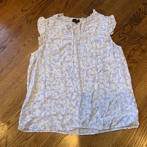 Talbots Petite Top Sz L Blue Floral Ruffle Cap Sleeve Pin Tuck Details Tie Front - Picture 1 of 9