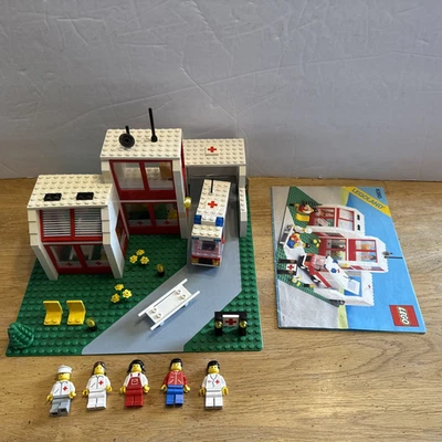 De colección 1987 Lego Town Legoland 6380 Centro de Tratamiento de Emergencias Hospital Completo Foto 1 de 4