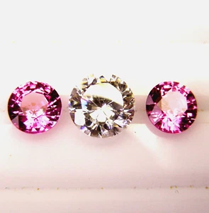 NATURAL COLOUR PINK CEYLON SAPPHIRES-2.56ct! MATCHING PAIR+CERTIFICATES INCLUDED - Picture 1 of 2