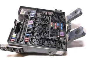 11-12-13 HYUNDAI TUCSON 2.4L FWD / ENGINE BAY/FUSE/RELAY/BOX - Picture 1 of 5