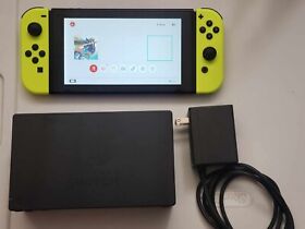Nintendo Switch V2 Handheld Video Game Console System HAC-001(-01) - Tested