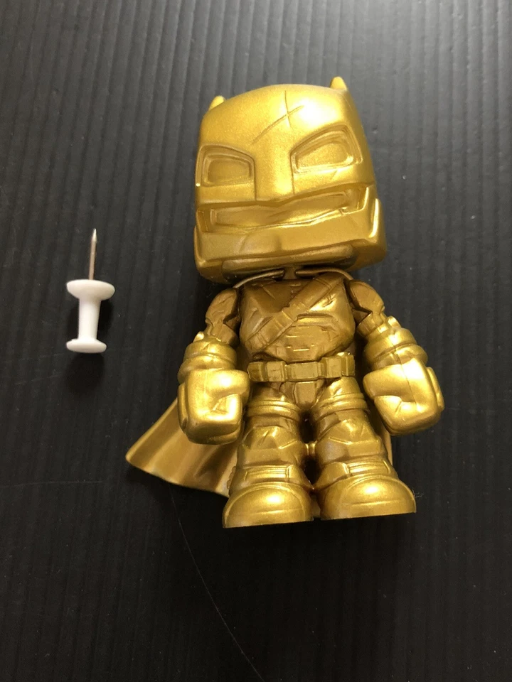 Funko Mystery Mini DC Comics Raro Dorado Batman GameStop Exclusivo Vs Superman Foto 1 de 1