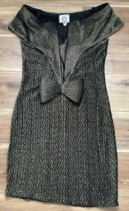 DE COLECCIÓN - VESTIDO CUELLO EN V HOMBRO NEGRO Y DORADO - ROPA DEPORTIVA 4-U - TALLA 9 - Imagen 1 de 6