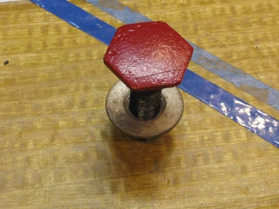 1941?. Packard Hex. Perno de parachoques.  Foto 1 de 4