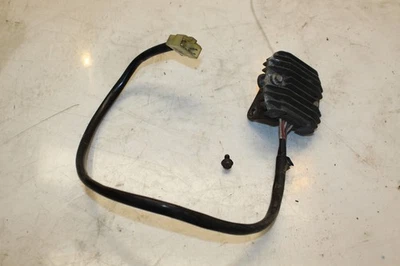 Регулятор напряжения выпрямителя 2004 Yamaha V Star XVS650 5KP-81960-00-00 - Изображение 1 из 4