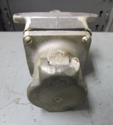 Crouse-Hinds AR342 30A 接触 3A 4 杆 — 第 1/4 张图片