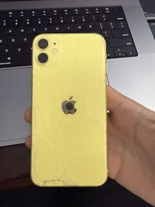 Apple iPhone 11 - 128GB - Yellow (Factory Unlocked) - Back / Front C / NTZ - Afbeelding 1 van 6