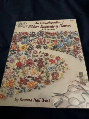 Enciclopedia de flores bordadas con cinta de la Escuela Americana de Aguja Foto 1 de 2