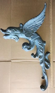 Vintage architektonischer Bergungsguss Aluminium Wasserspeier Chimira geflügelter Fisch BESCHÄDIGT - Bild 1 von 12