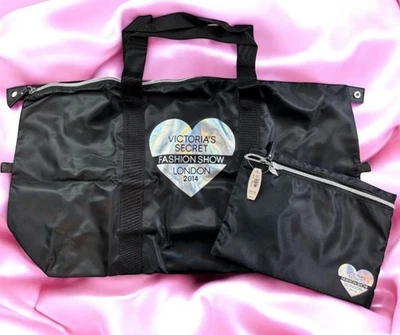 Bolsa de lona y maquillaje Victoria's Secret London Fashion Show edición limitada de 2 piezas Foto 1 de 4