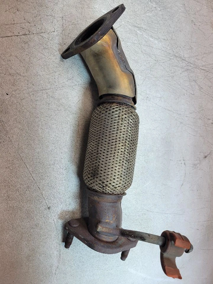 2010 2011 2012 2013 KIA FORTE FRONT EXHAUST FLEX DOWN PIPE OEM 28610-1M300 - Image 1 of 4