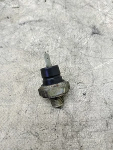 SENSORE PRESSIONE OLIO MOTORE PER APRILIA SPORTCITY 125 DEL 2005 (e52049) - Picture 1 of 3