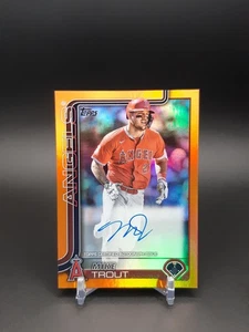 2025 Topps Series 1 Mike Trout Real One Auto ORANGE /25 Los Angeles Angels SP - Foto 1 di 2