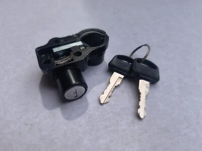 Cerradura de asiento metálica Honda CB 125 200 400 550 750 SL350 CJ360T CT70 XL175 MT125 CL350 Foto 1 de 4