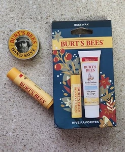 Balsamo per labbra Burt's Bees, lozione per il corpo e unguento per le mani - NUOVO - Foto 1 di 4