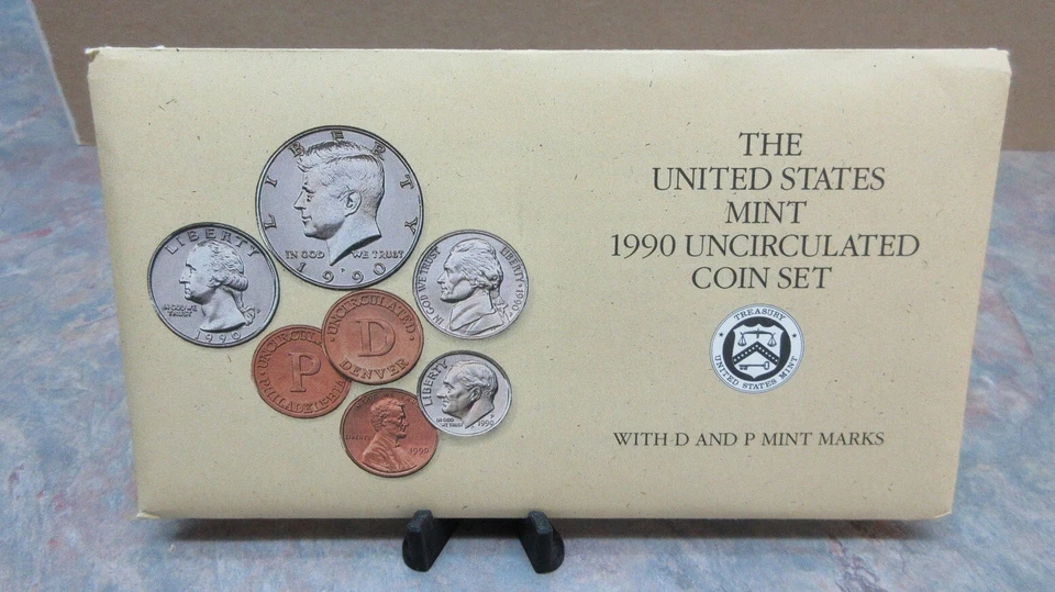 1990 UNITED STATES  U S MINT UNCIRCULATED COIN SET OGP Philadelphia and Denver - Image 1 of 1