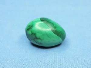 Small Egg made of Jadeite or Malachite? - Picture 1 of 10