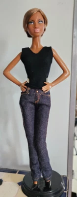 Poupée doll BARBIE BASICS Jeans AA 2010 Muse #08 Collection 002 BLACK LABEL - Photo 1/4