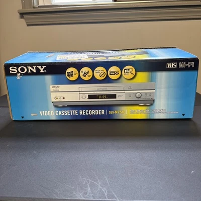 NUEVO REPRODUCTOR/GRABADOR VHS SONY SLV-N750 CAJA ABIERTA VCR TAMAÑO CINE EN CASA Foto 1 de 4