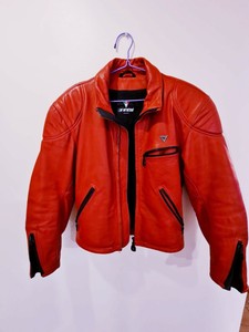 jaqueta dainese couro usada