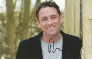 I'M A CELEBRITY/HOLLYOAKS* NICK PICKARD 'TONY' SIGNED 6x4 PORTRAIT PHOTO+COA - Picture 1 of 1