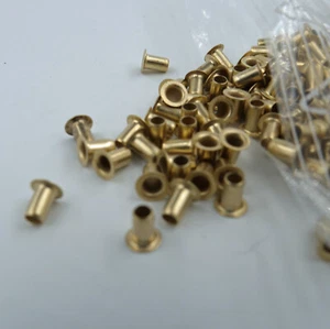Cornicia - occhielli rilievo 250 pezzi foro 3 mm x 5 mm di lunghezza - Foto 1 di 4