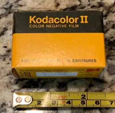 Impresiones de película negativas a color Kodachrome II KR135-36 exposiciones caducan 05/1981 nuevas Foto 1 de 4