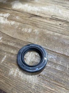New Old Stock Beck/Arnley Seal Fits 82-88 Nissan Part #052-3658. - Picture 1 of 6