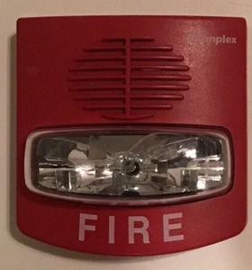 SIMPLEX 4903-9417 T/A NICHT ADRESSIERBAR ROT 15 CD A/V FEUERALARM STROBE  - Bild 1 von 2