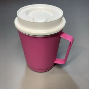 Vintage Alladinware 22 Unzen Reisebecher mit Deckel Rosa Weiß Griff Coffee To Go - Bild 1 von 11