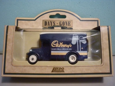 Days Gone Die-cast 16009, 1934 Dennis Van, "Cadbury's Diary Milk" Livery, VGC. - Image 1 of 4