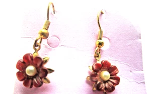 Vintage rote Blume Kunstperlen Ohrhänger durchbohrt goldfarben Ohrringe Paar 1960er - Bild 1 von 7