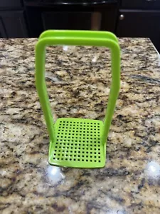 Tupperware Pick-A-Deli Pickle Keeper - REPLACEMENT INSERT- Bright Green - Picture 1 of 3