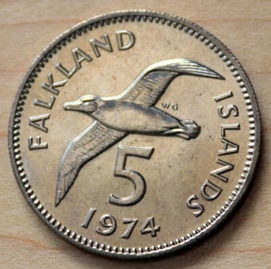 1974 Falkland Islands 5 Pence Black-browed Albatross - Picture 1 of 2