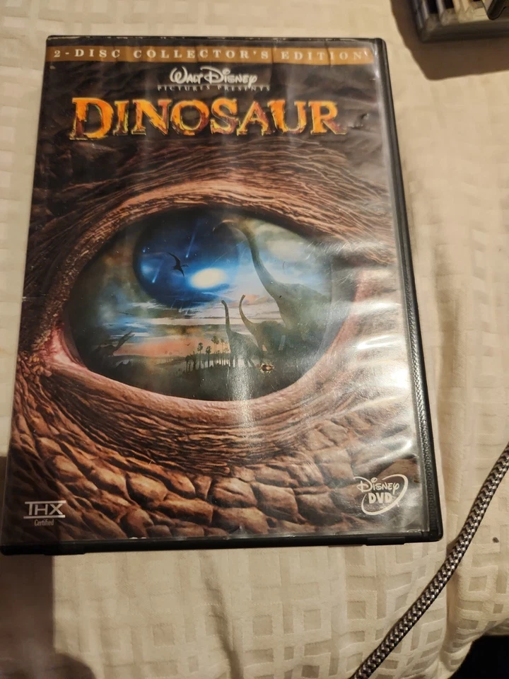 Disney Dinosaur~2 Disc Collector's Edition DVD well played - Image 1 of 4