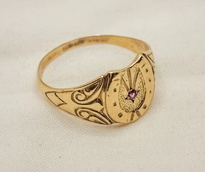 9ct Ruby Horseshoe Signet Ring – 9ct Yellow Gold, Vintage Design, Size Y - Picture 1 of 5