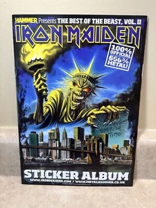 Álbum de pegatinas Iron Maiden 2010 nunca usado con póster - Imagen 1 de 5