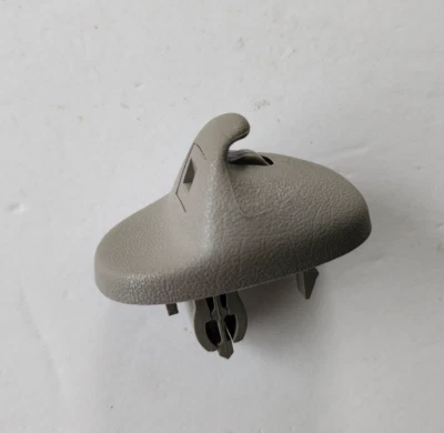 2000-2005 Pontiac Grand Am Gray Sun Visor Clip - Image 1 of 4