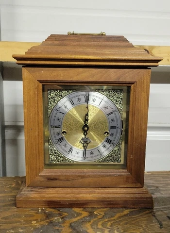 Vintage Franz Hermle Chiming Mantel Clock 1050-020 For Repairs Cover