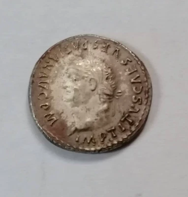 Tito, como César 76-78 dC Roma Denario AR Foto 1 de 2