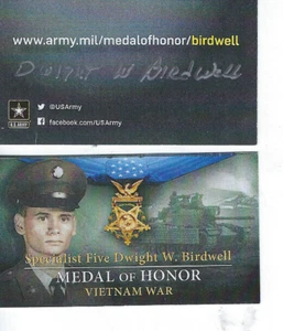 Tarjeta de visita firmada por DWIGHT W BIRDWELL Medalla de Honor Autógrafo de Vietnam - Imagen 1 de 1