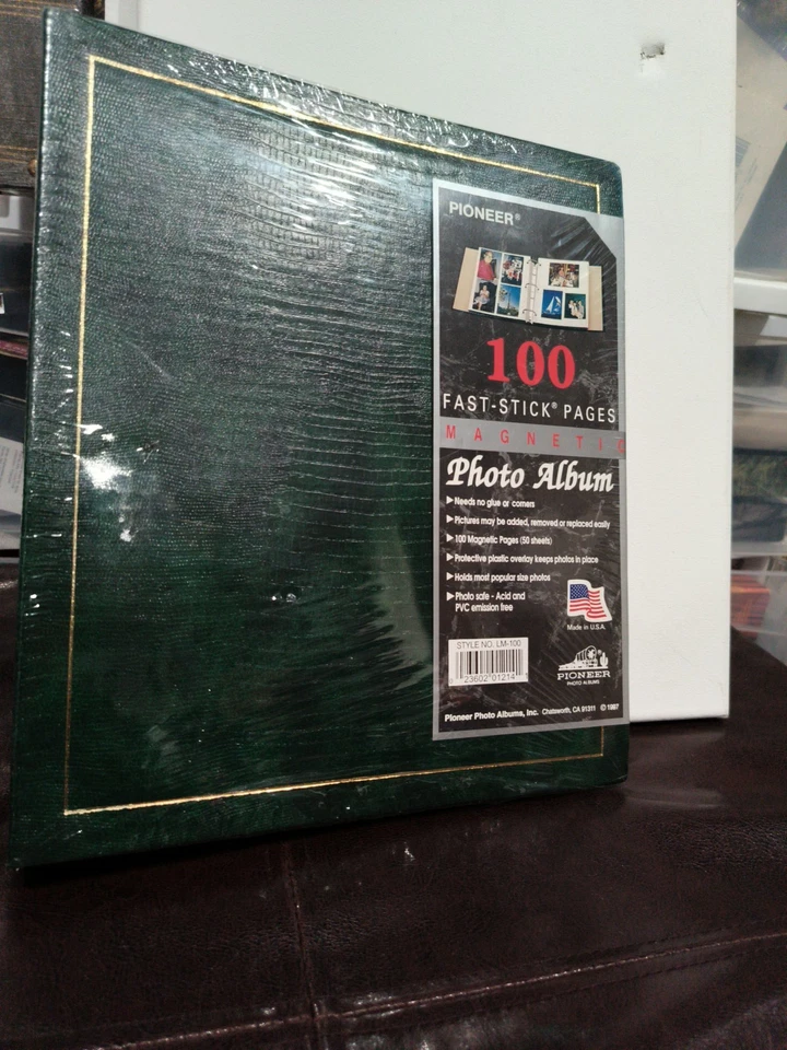 Pioneer Photo Album Magnetic 100 Stick Pages Green Gold Trim USA NOS Vtg Sealed - Image 1 of 4