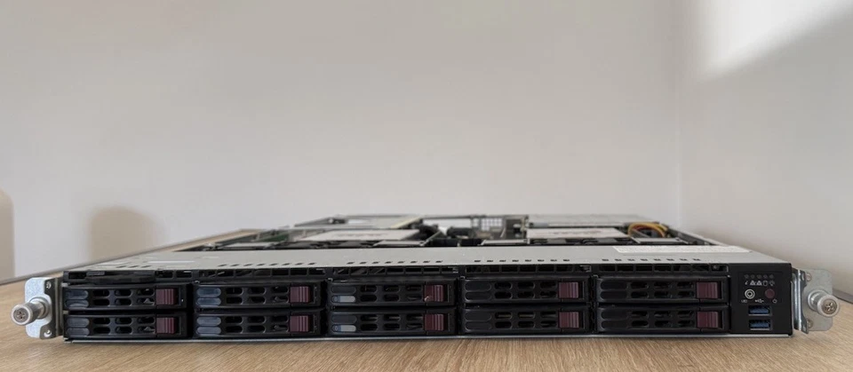 Serveur Supermicro SYS-1028U-TR4+ | 2x Xeon E5-2680 v3 • 32Go RAM | 1U SFF - Photo 1/4