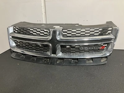 Хромированная верхняя решетка радиатора для Dodge Avenger 2011-2014 годов выпуска с эмблемой 2012 2013 годов выпуска со сломанной вкладкой  - Изображение 1 из 3