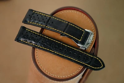 Correa Omega negra hecha a mano costura amarilla talla 21/18 con cierre (o cualquier talla) Foto 1 de 4